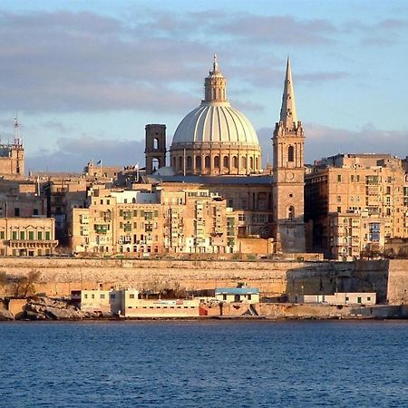 Modern Apartment In The Best Location, Perfect For Families Sliema Ngoại thất bức ảnh