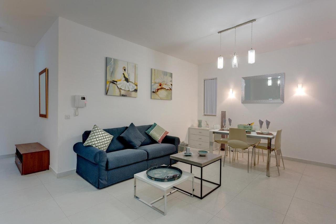 Modern Apartment In The Best Location, Perfect For Families Sliema Ngoại thất bức ảnh