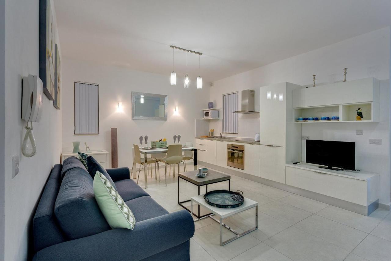 Modern Apartment In The Best Location, Perfect For Families Sliema Ngoại thất bức ảnh
