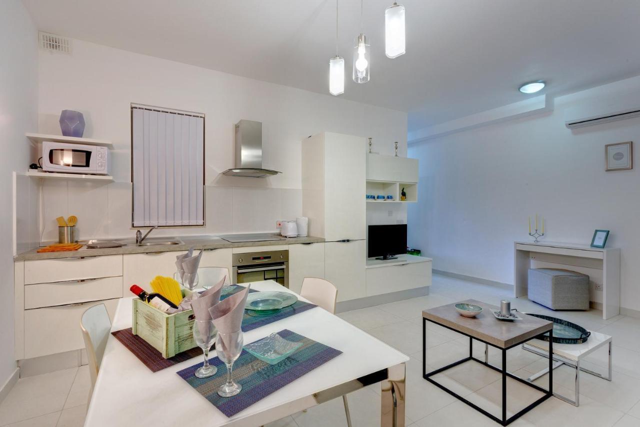 Modern Apartment In The Best Location, Perfect For Families Sliema Ngoại thất bức ảnh
