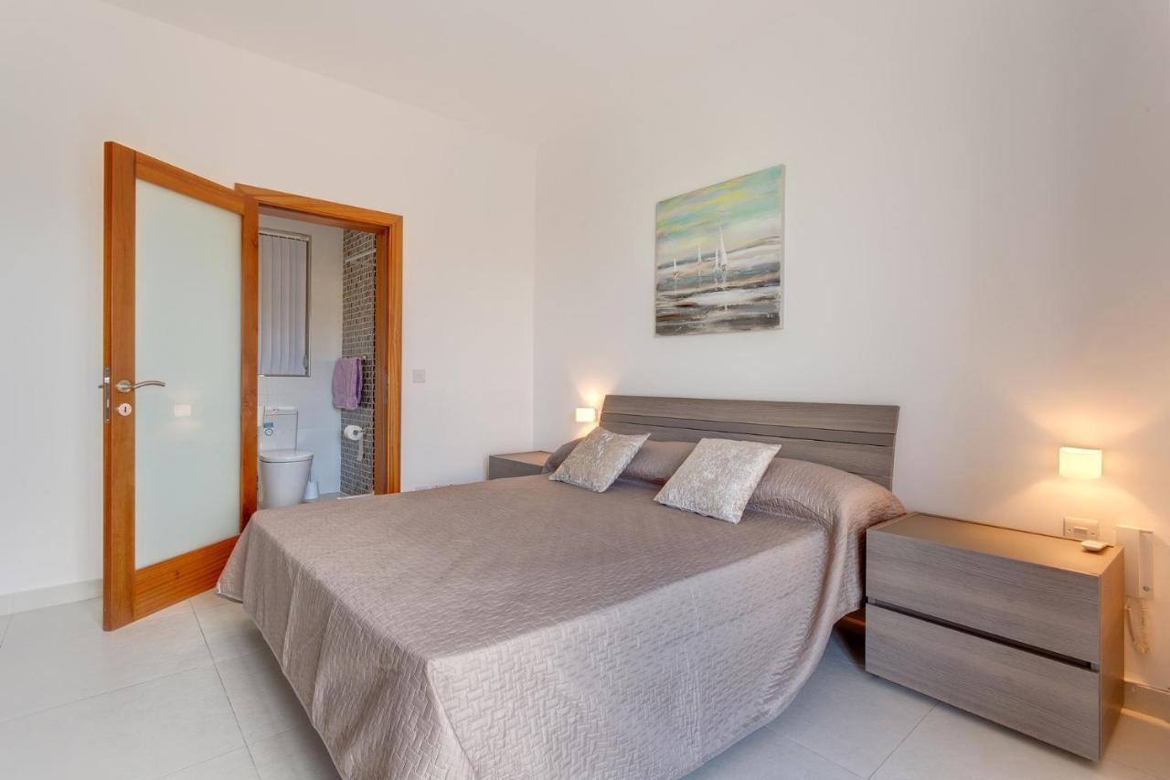 Modern Apartment In The Best Location, Perfect For Families Sliema Ngoại thất bức ảnh